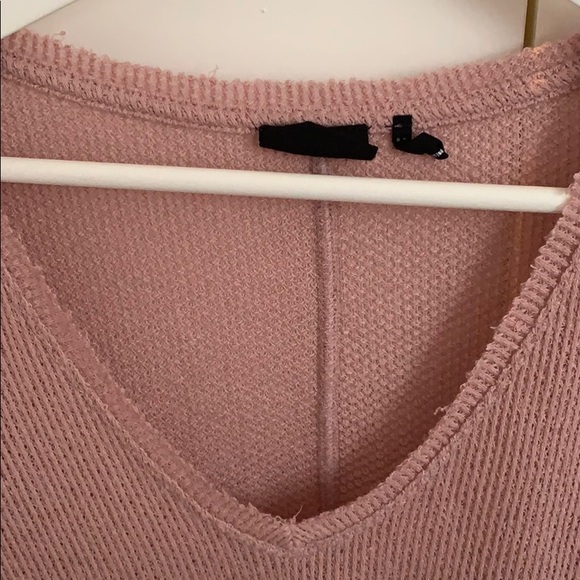 Cute shirt from urban outfitters - Picture 3 of 3